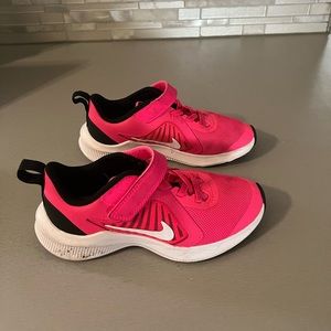 Nike girls sneakers
